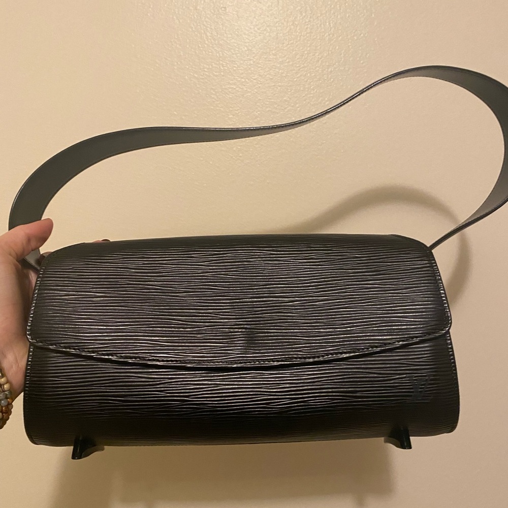 Louis Vuitton black epi nocturne PM handbag